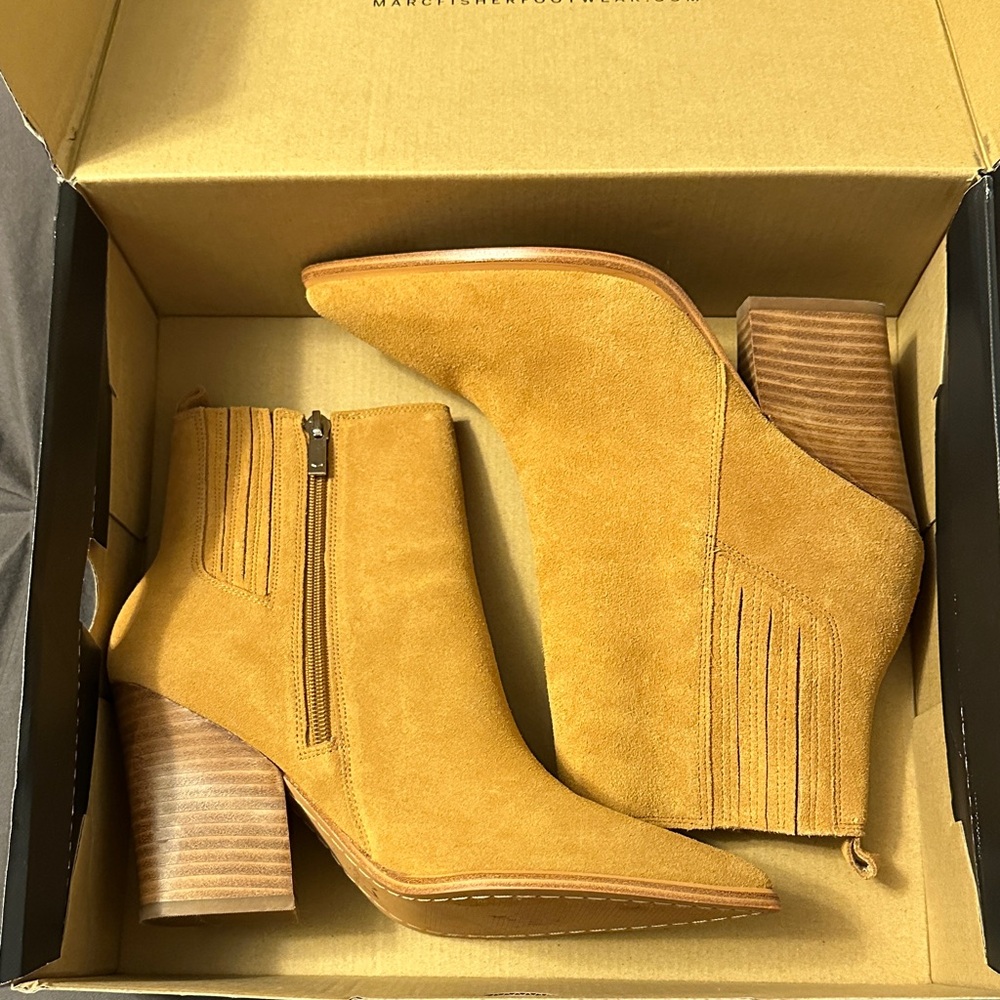 Chic Tan Ankle Boots for Women - Picture 2 of 5